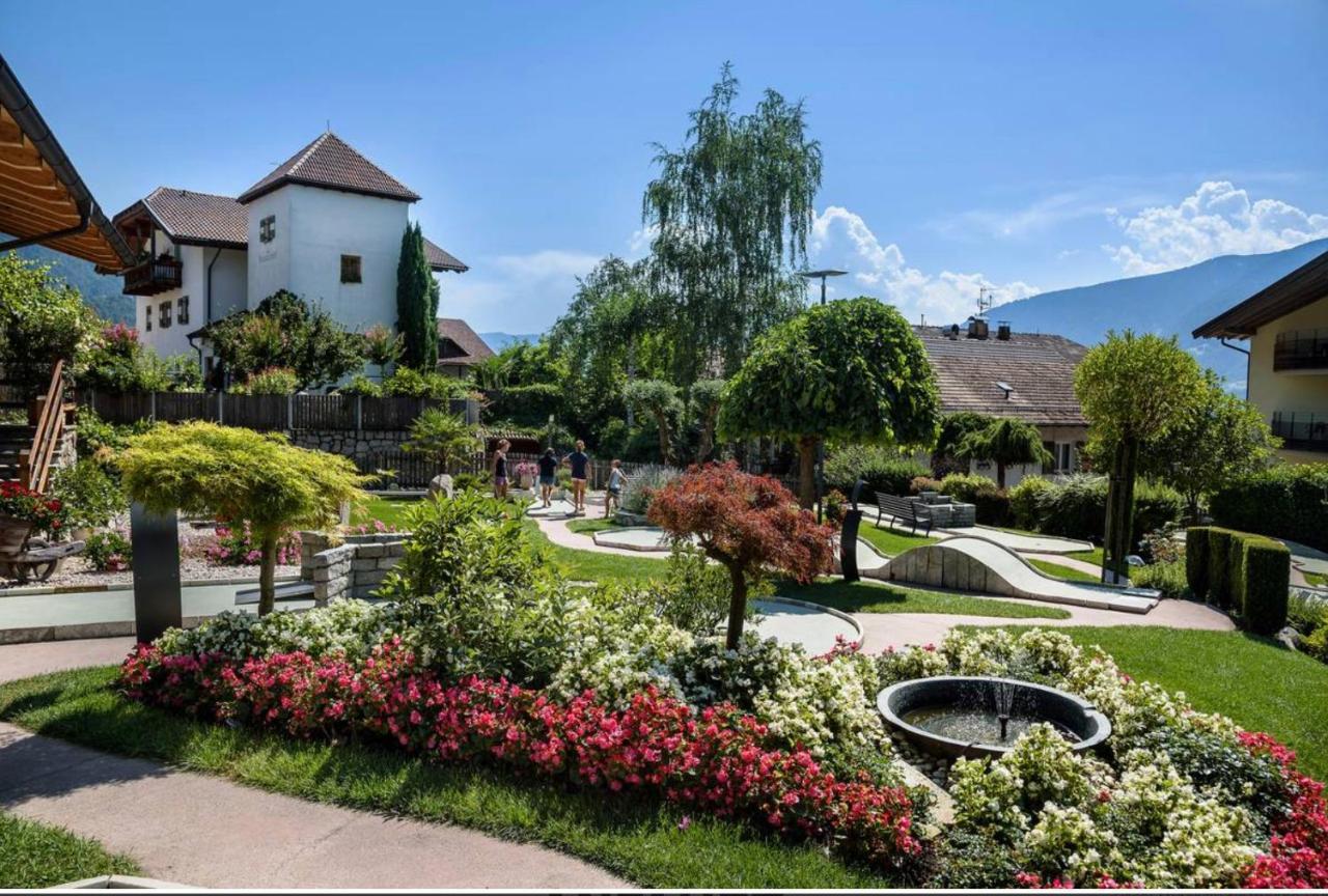 Hotel Garni Lichtenau Schenna Bagian luar foto